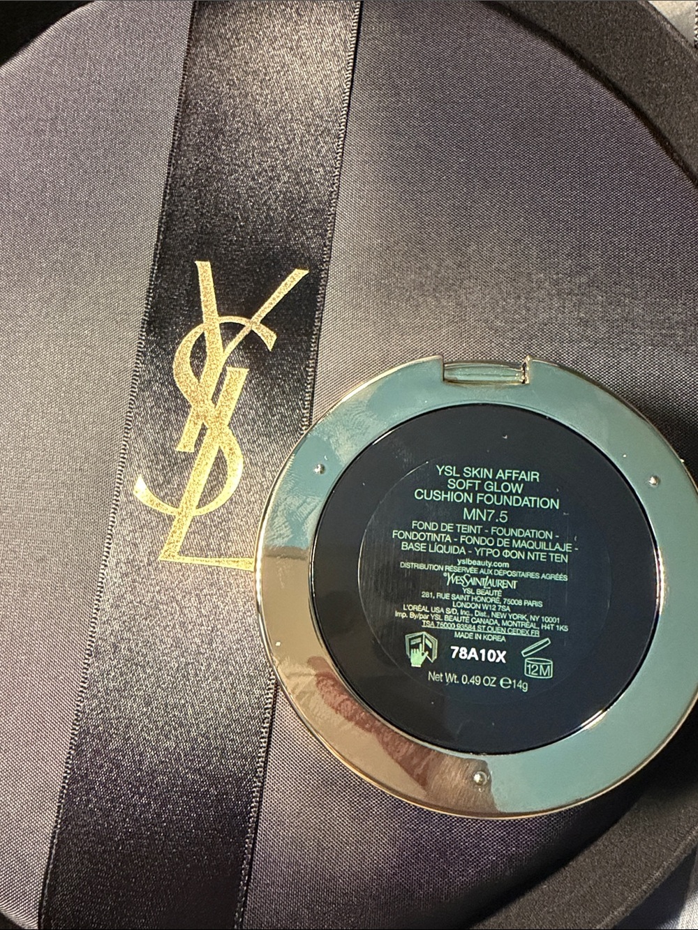 Yves Saint Laurent Skin Affair Soft Glow Cushion Foundation - MN7.5 PR/GIFT